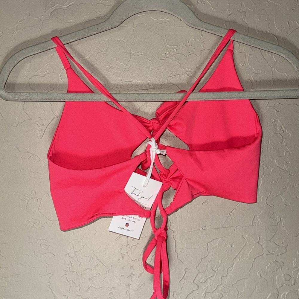 Cora’s kinis Mikonos bottoms and lanai top in hot guava bikini. - Picture 4 of 9